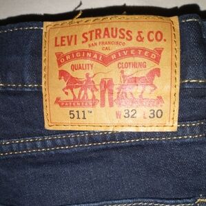 Levi's 511 dark wash slim fir straight leg blue jeans size 32x30